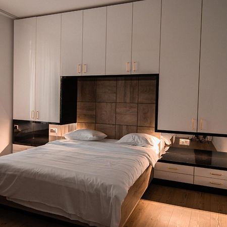 Old Town Bucharest Apartment Poiana 7 Ngoại thất bức ảnh